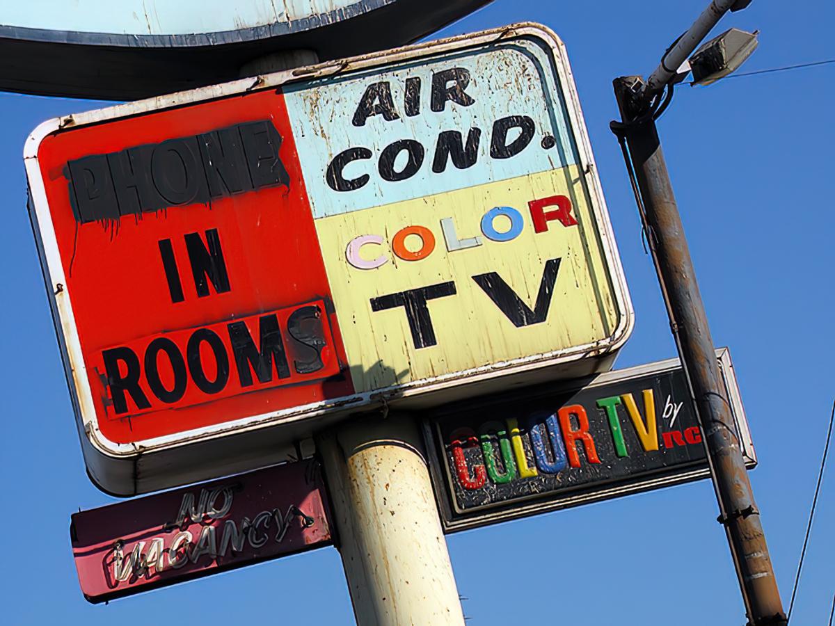 Did you know that Motels have color TV? Did you know that Motels have color TV?